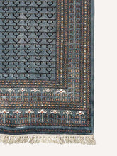 Load image into Gallery viewer, Corner shot of Botemir Design Indian Carpet Handknotted Oriental Rug