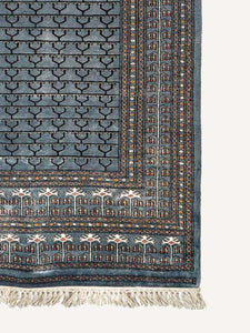 Corner shot of Botemir Design Indian Carpet Handknotted Oriental Rug