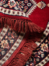Load image into Gallery viewer, Rose I Kashan Vintage Round Rug - The Verasaa Collections
