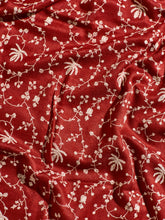 Load image into Gallery viewer, Red Angelonia Kashmiri Pashmina Stole - The Verasaa Collections