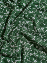 Load image into Gallery viewer, Green Angelonia Jaali Kashmiri Pashmina Stole - The Verasaa Collections