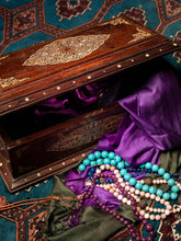 Load image into Gallery viewer, Oyster Inlaid Jewellery Chest - The Verasaa Collections
