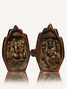 Hastha Pranam Laxmi Ganraj - The Verasaa Collections