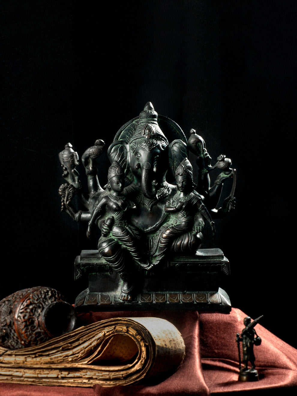 Lord Ganesha Riddhi Siddhi Idol - The Verasaa Collections