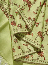 Load image into Gallery viewer, Green Vines Paisley Jaali Toosha Kashmiri Stole - The Verasaa Collections
