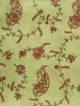 Load image into Gallery viewer, Green Vines Paisley Jaali Toosha Kashmiri Stole - The Verasaa Collections
