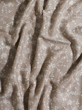 Load image into Gallery viewer, Beige Angelonia Kashmiri Pashmina Stole - The Verasaa Collections
